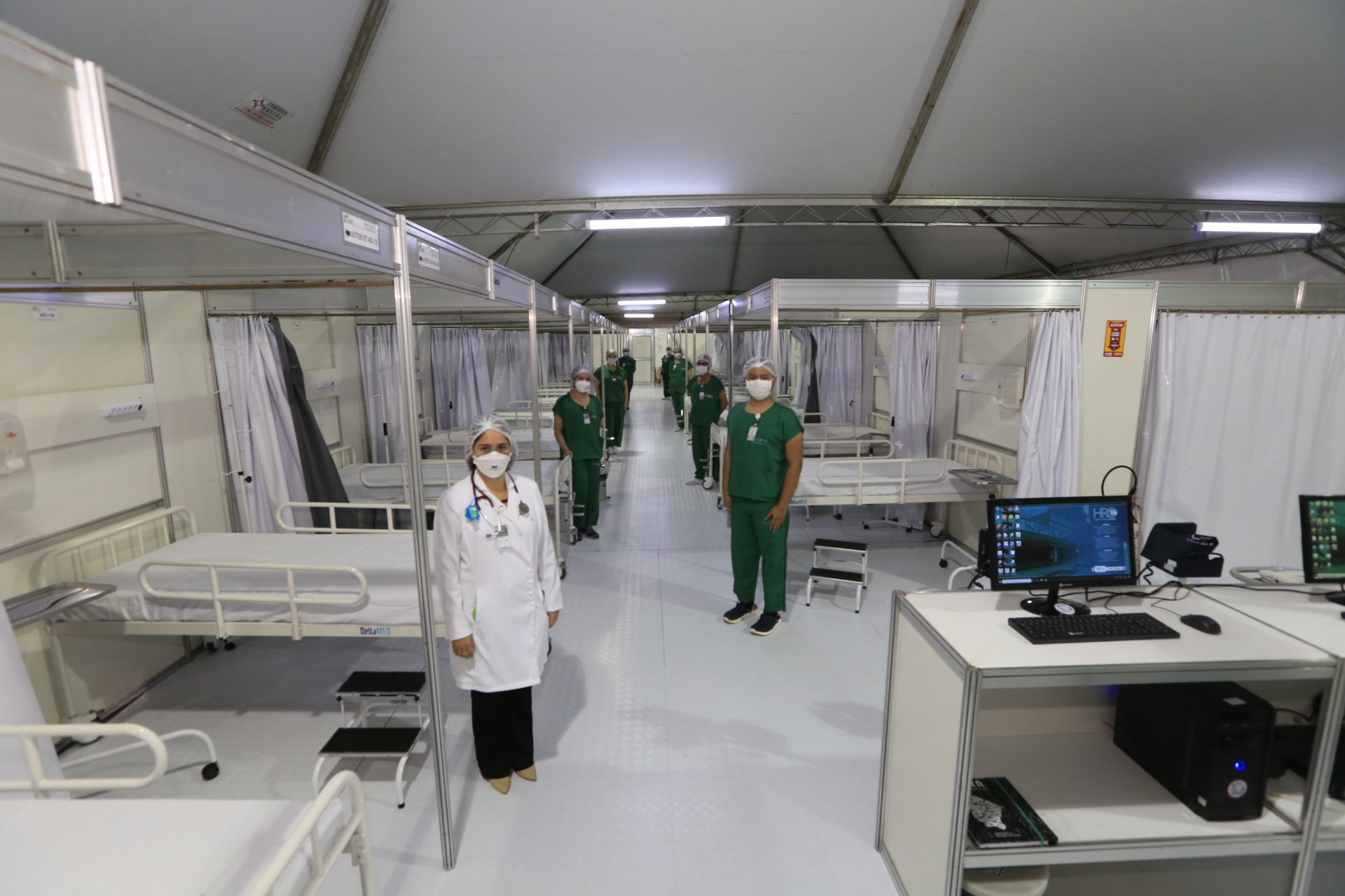 Entrega de 50 leitos de enfermaria em Juazeiro do Norte amplia capacidade de atenção a pacientes com Covid no HRC