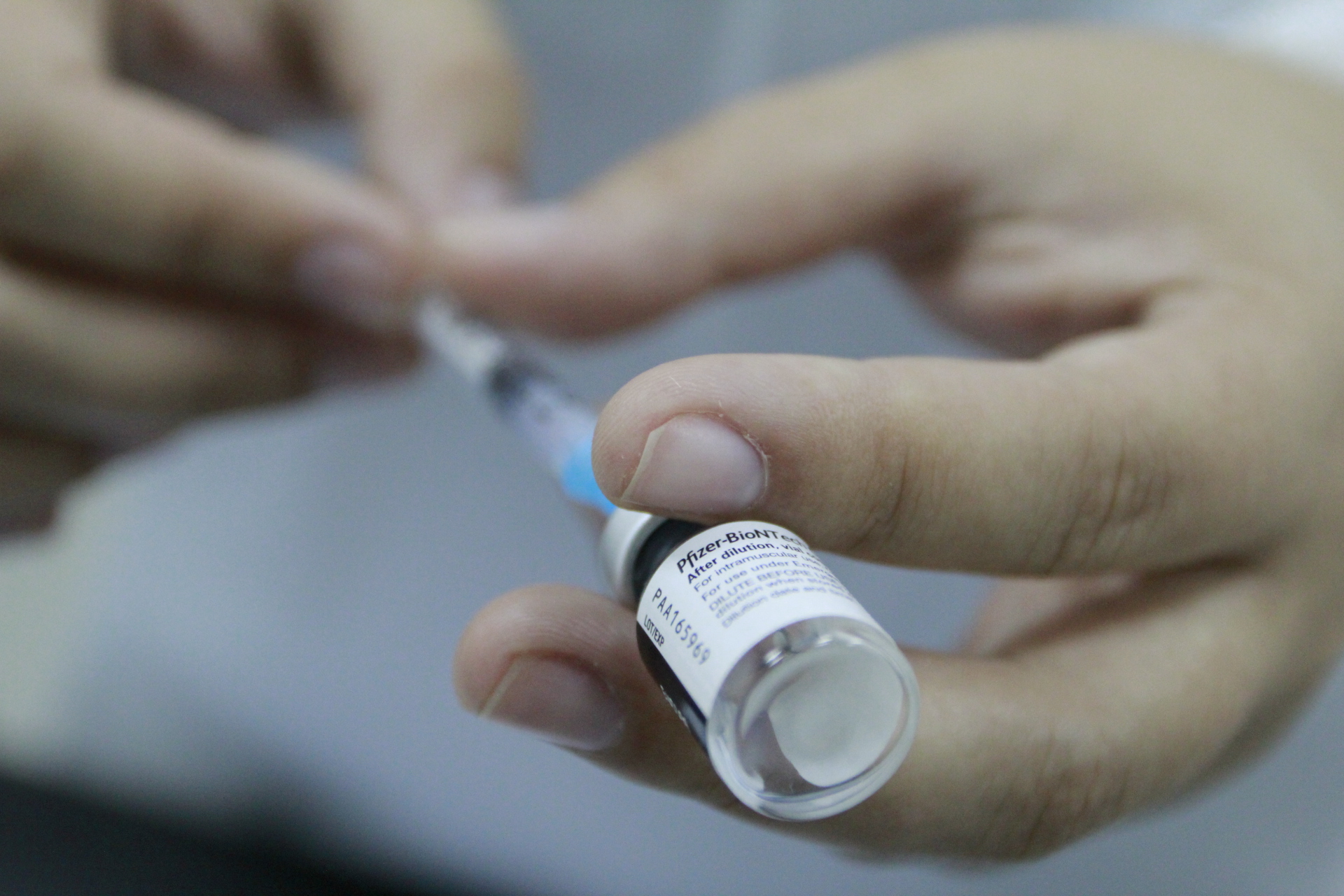 Ceará inicia vacinação de profissionais da educação