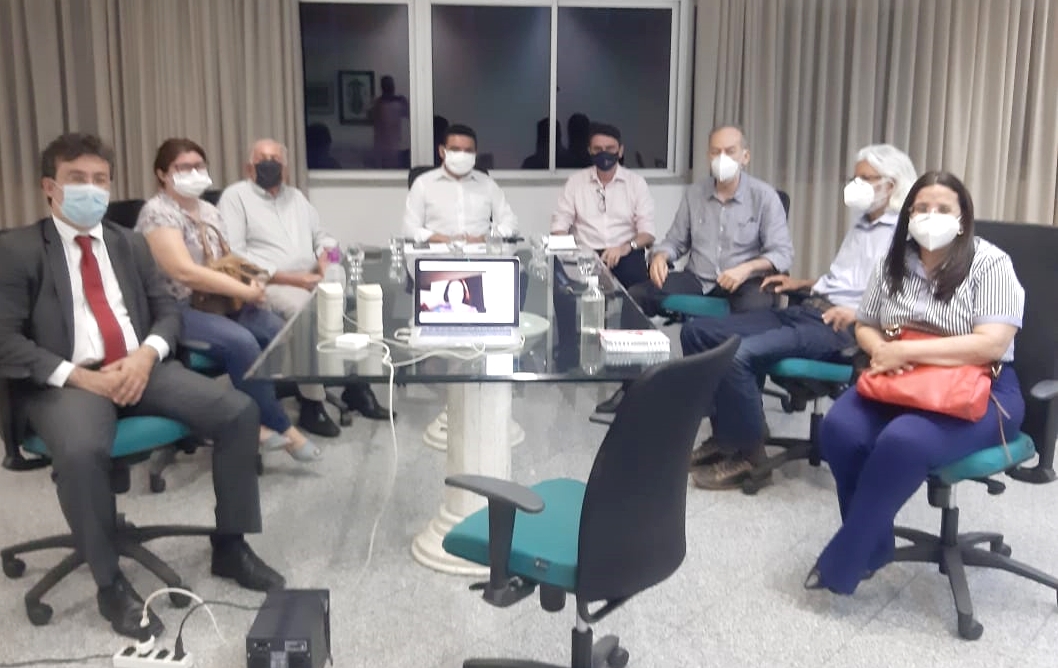 Secitece articula encontro entre Uece e Fiocruz para produção de vacina cearense contra Covid-19