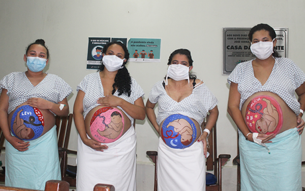 Pintura gestacional: grávidas internadas no HGCC participam de ações de humanização