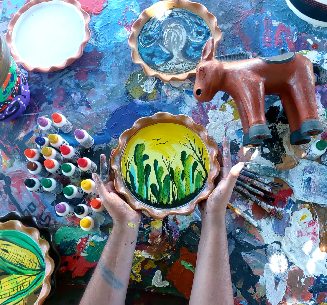 Jovens do sistema socioeducativo participam de oficina “Arte e Cerâmica”