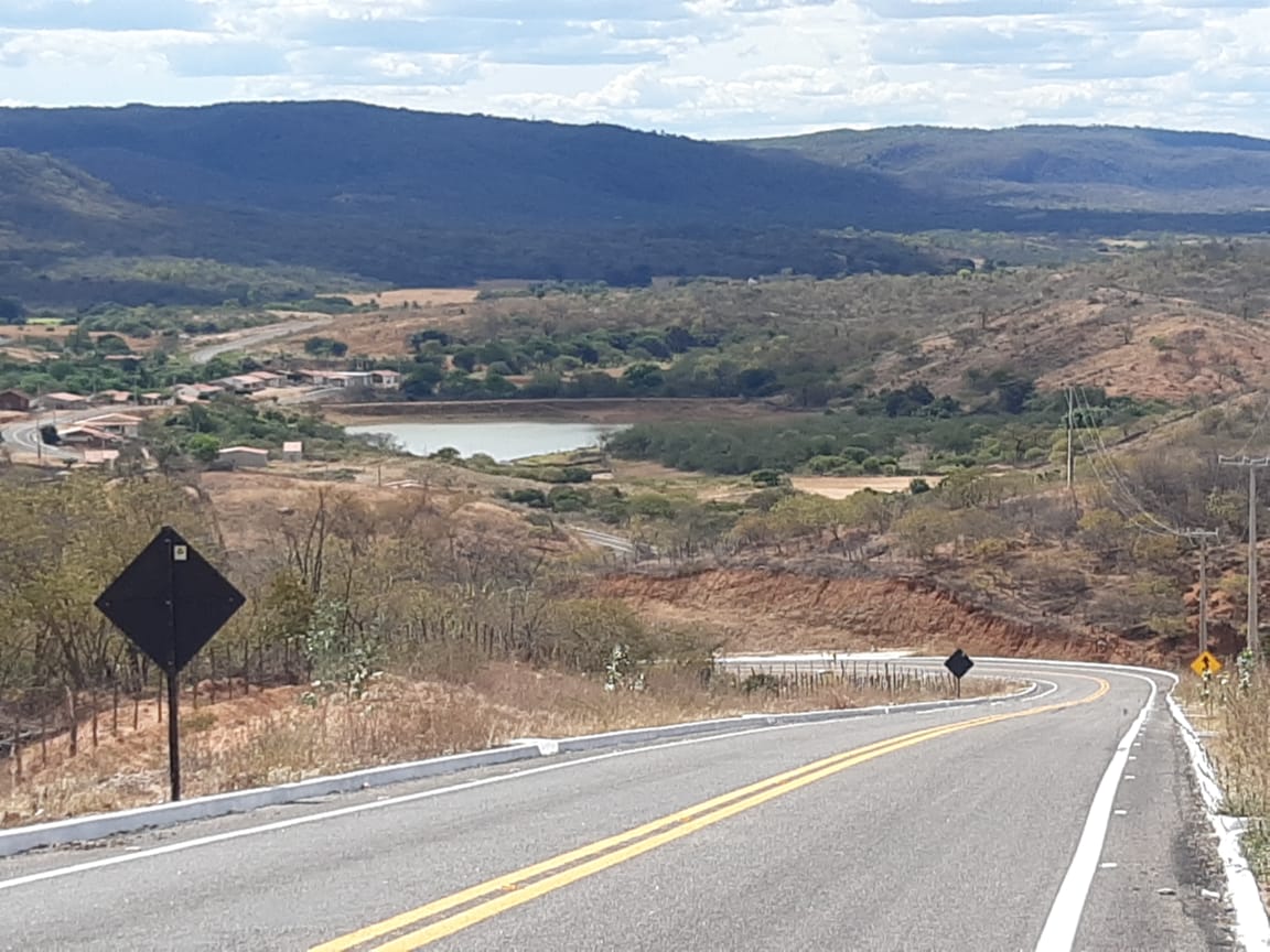 Sertão dos Inhamuns ganha nova estrada entre Quiterianópolis e Parambu, beneficiando populações na divisa do Ceará com Piauí