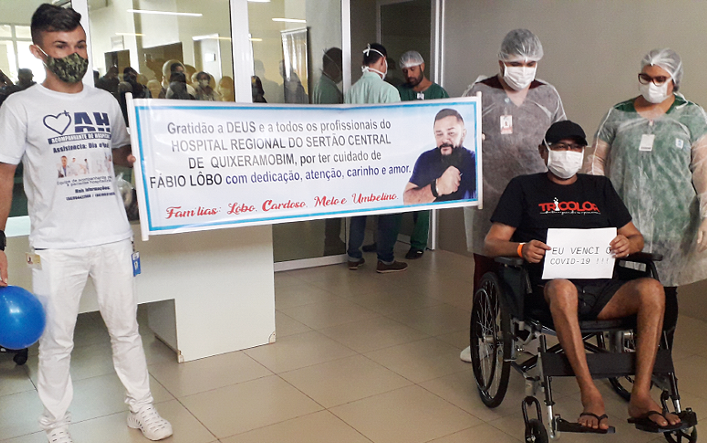 Sargento da Polícia Militar do Ceará tem alta após 101 dias internado com Covid-19 no HRSC