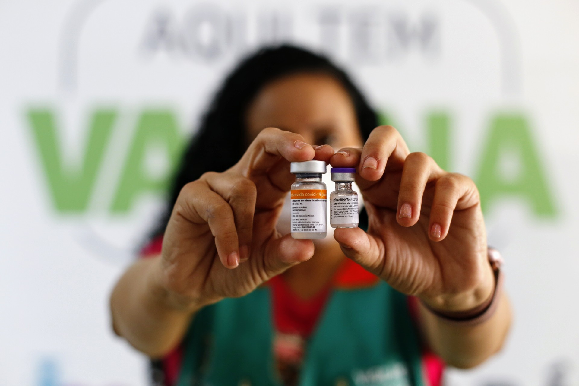 Ceará recebe 316 mil doses de vacinas contra a Covid-19 para imunizar a população