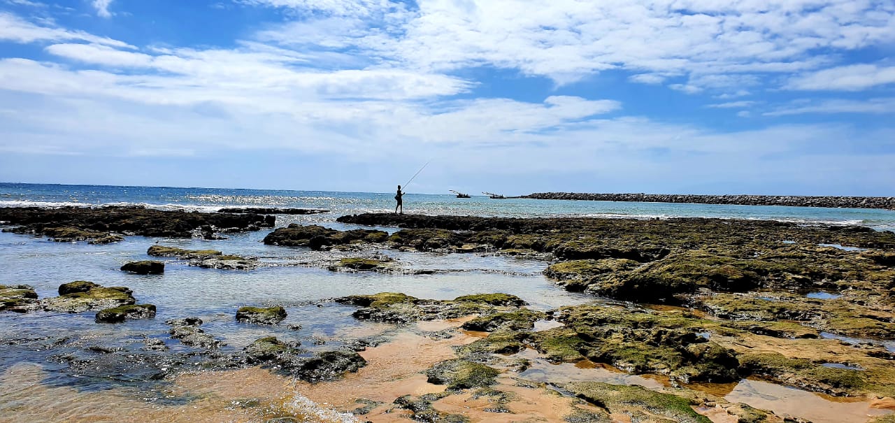 Balneabilidade: 17 trechos adequados para banho na orla marítima fortalezense