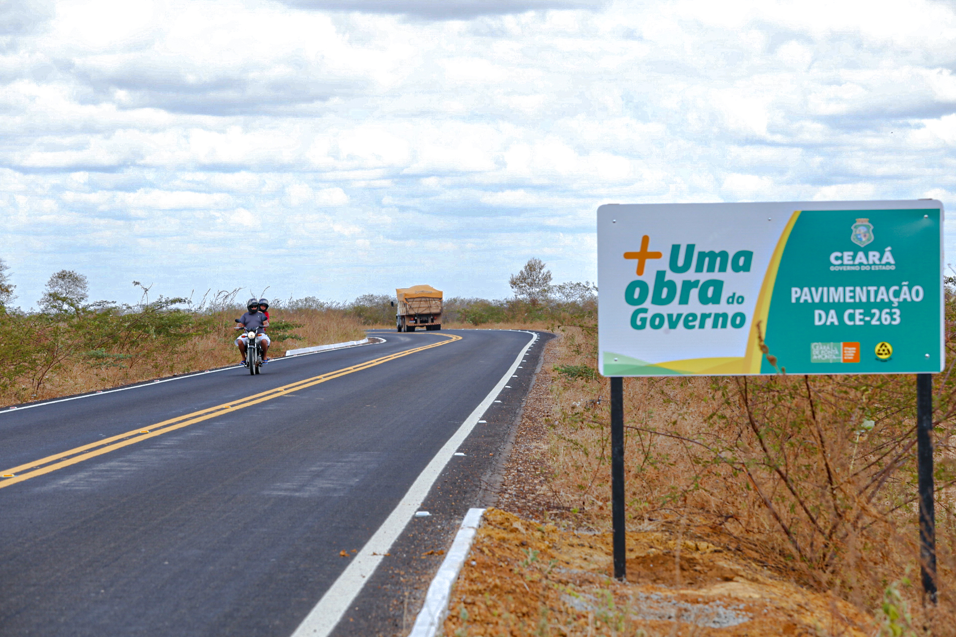Governo do Ceará entrega duas novas rodovias para o desenvolvimento das regiões do Litoral Leste e Vale do Jaguaribe