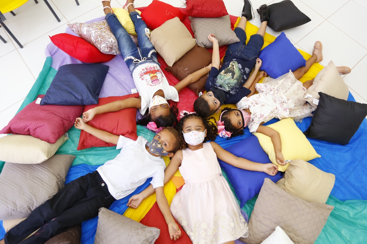 Missão Velha: governador Camilo Santana entrega CEI e assina ordem de serviço para duplicação e pavimentação de rodovias