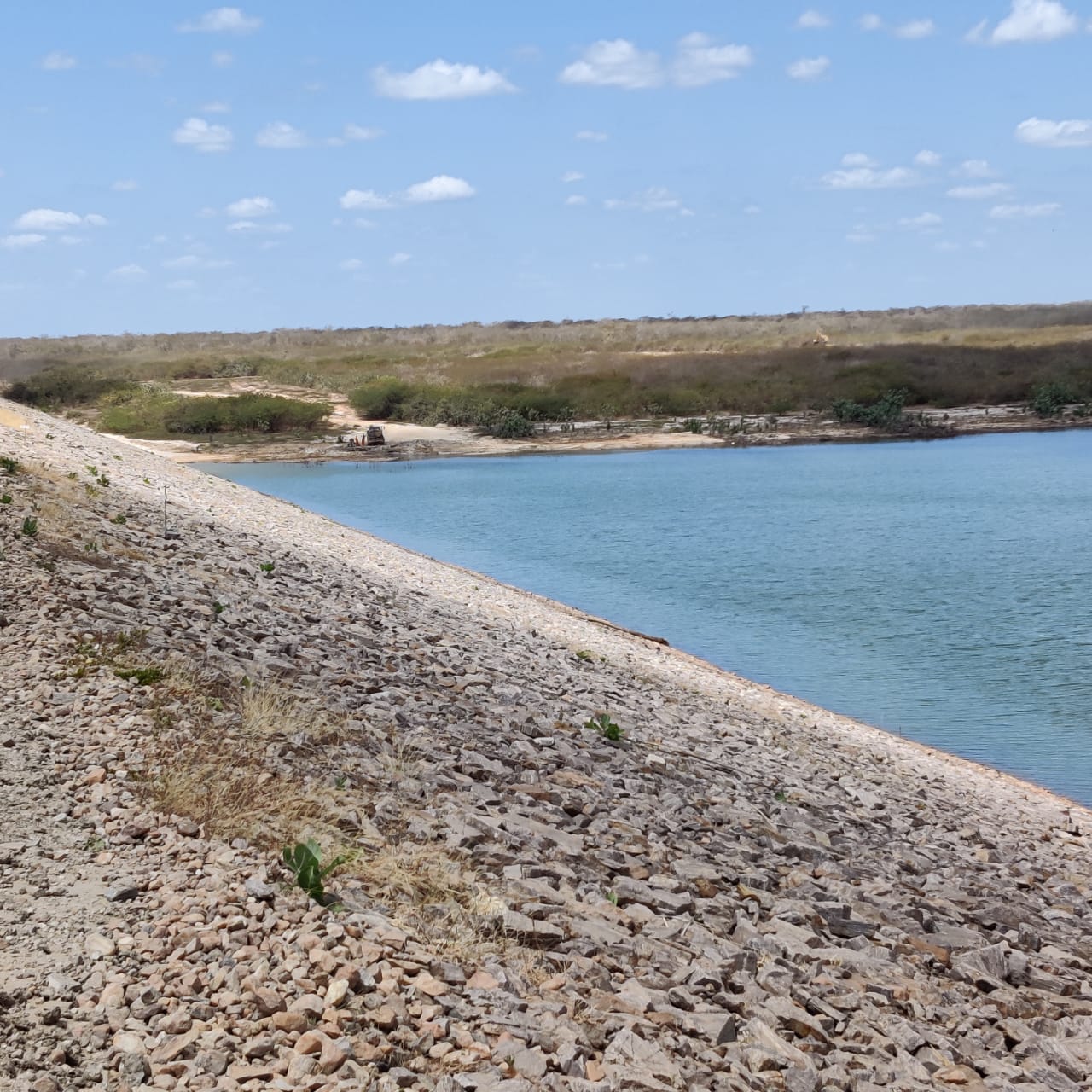 Com 95% de execução, obra da barragem Amarelas deve ficar pronta em outubro e beneficiará Beberibe e Fortim