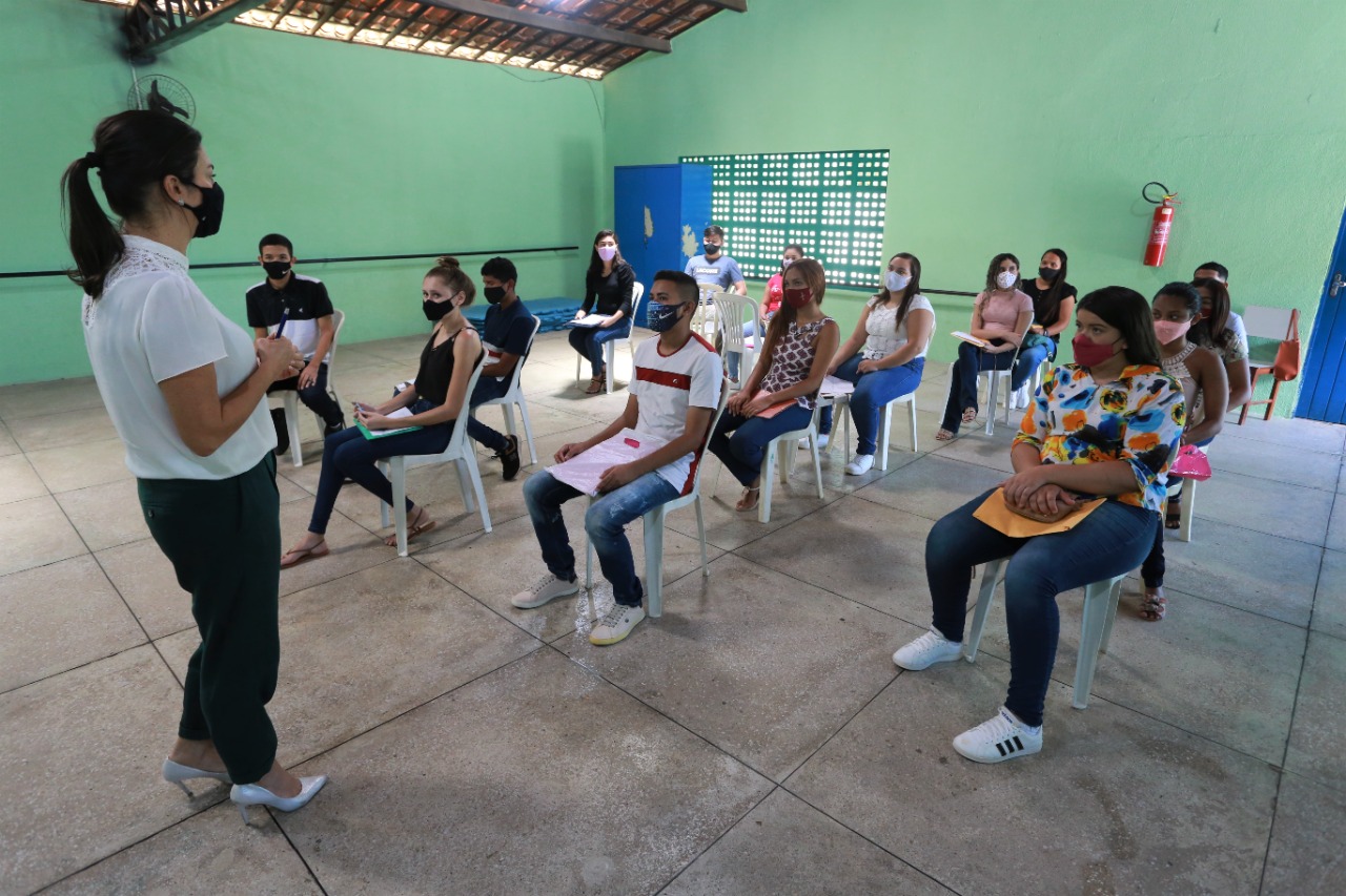 Jovens do Virando o Jogo participam de processo seletivo para vagas de aprendiz no Banco do Nordeste