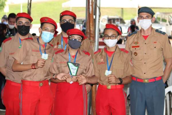 Colégio dos Bombeiros tem equipes finalistas em maior evento de robótica do Brasil
