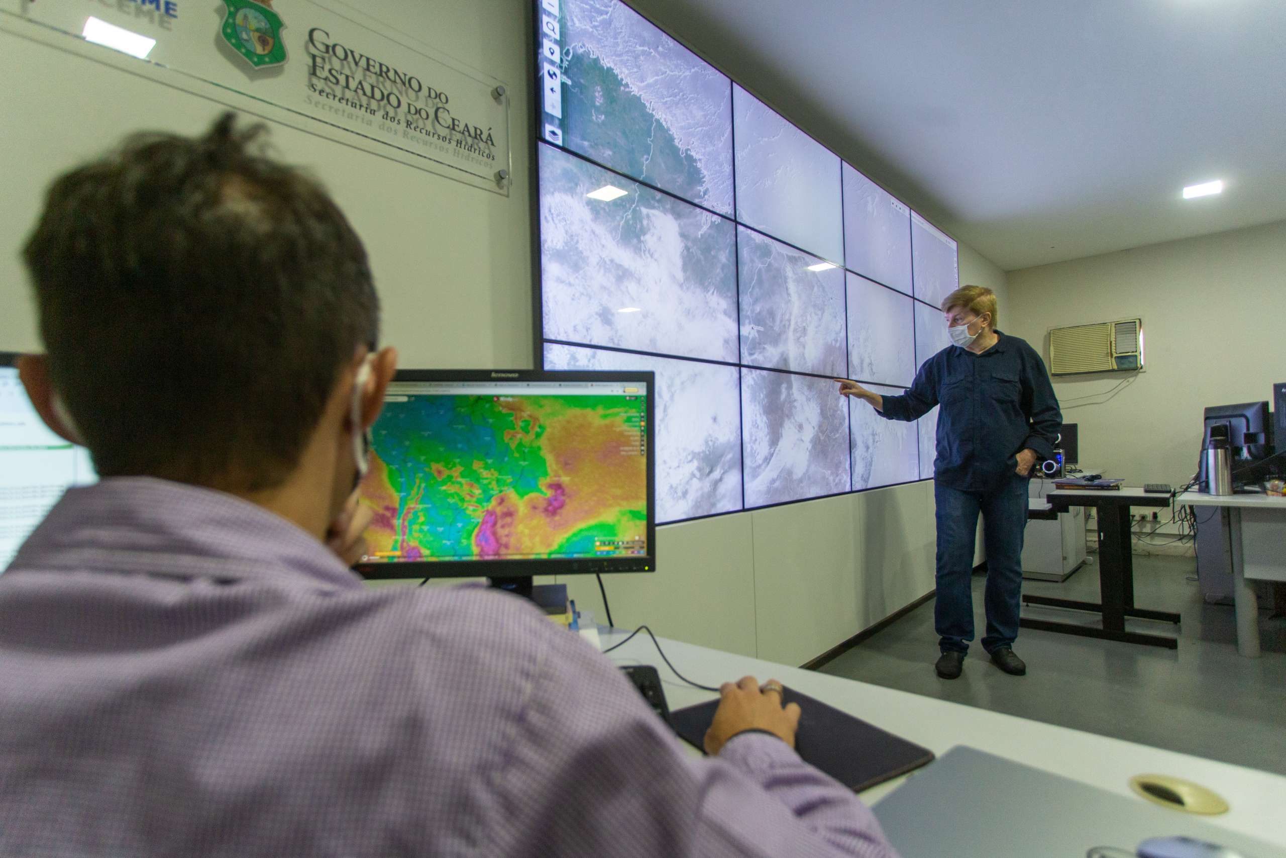 Pesquisadores da Funceme contam como preveem o tempo e estudam a natureza pela tecnologia dos satélites