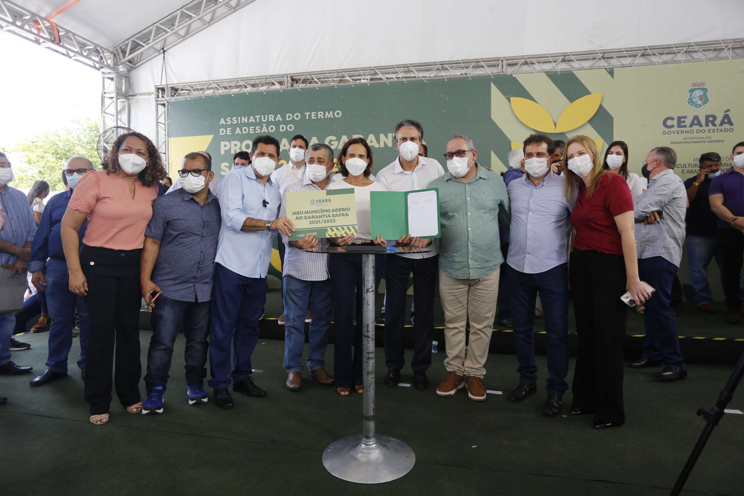 Governo do Ceará destina recursos para cerca de 200 mil agricultores familiares com o Garantia Safra e garante convocação do concurso da Ematerce para janeiro de 2022