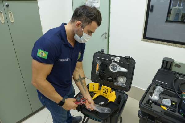Pefoce recebe kits com maletas e novos equipamentos para perícia