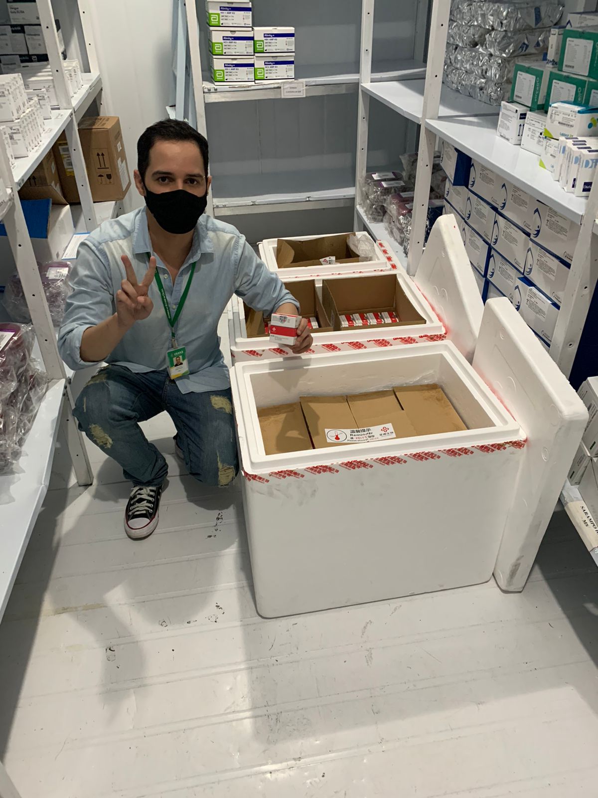 Governo do Ceará recebe doação de testes para detecção de Covid-19