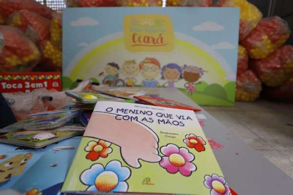 Novos kits de brinquedocreches são entregues a 23 municípios cearenses