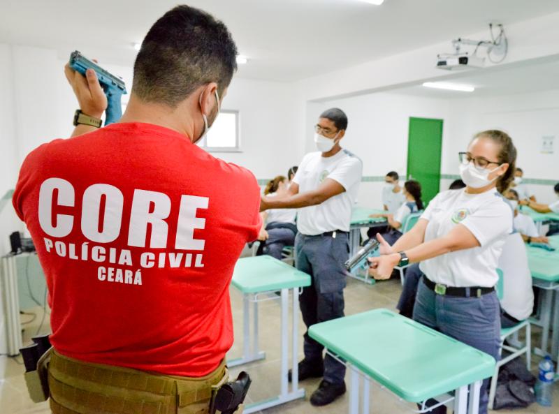 Aesp inicia treinamento de armas e munições para alunos do Curso de Formação da Pefoce