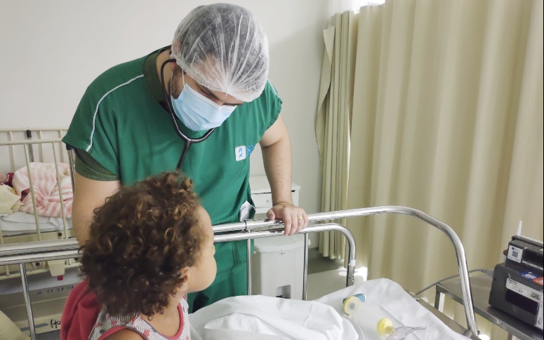 Pediatra do HRN orienta sobre cuidados com as crianças no período chuvoso
