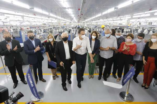 Setor calçadista cearense é fortalecido com ampliação de fábrica em Horizonte