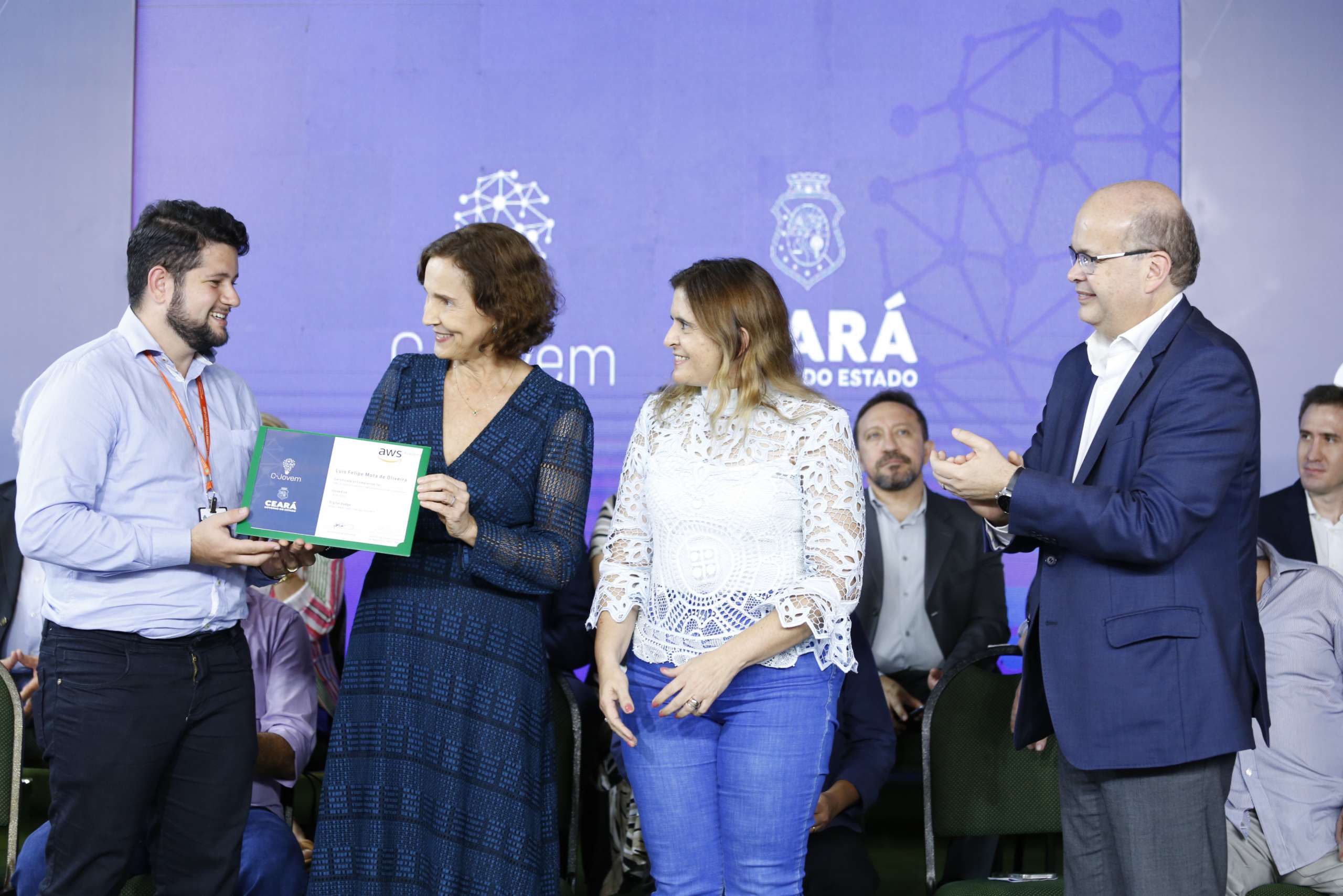 Com Projeto C-Jovem, Governo do Ceará vai capacitar estudantes da rede pública para atuar no mercado de novas tecnologias