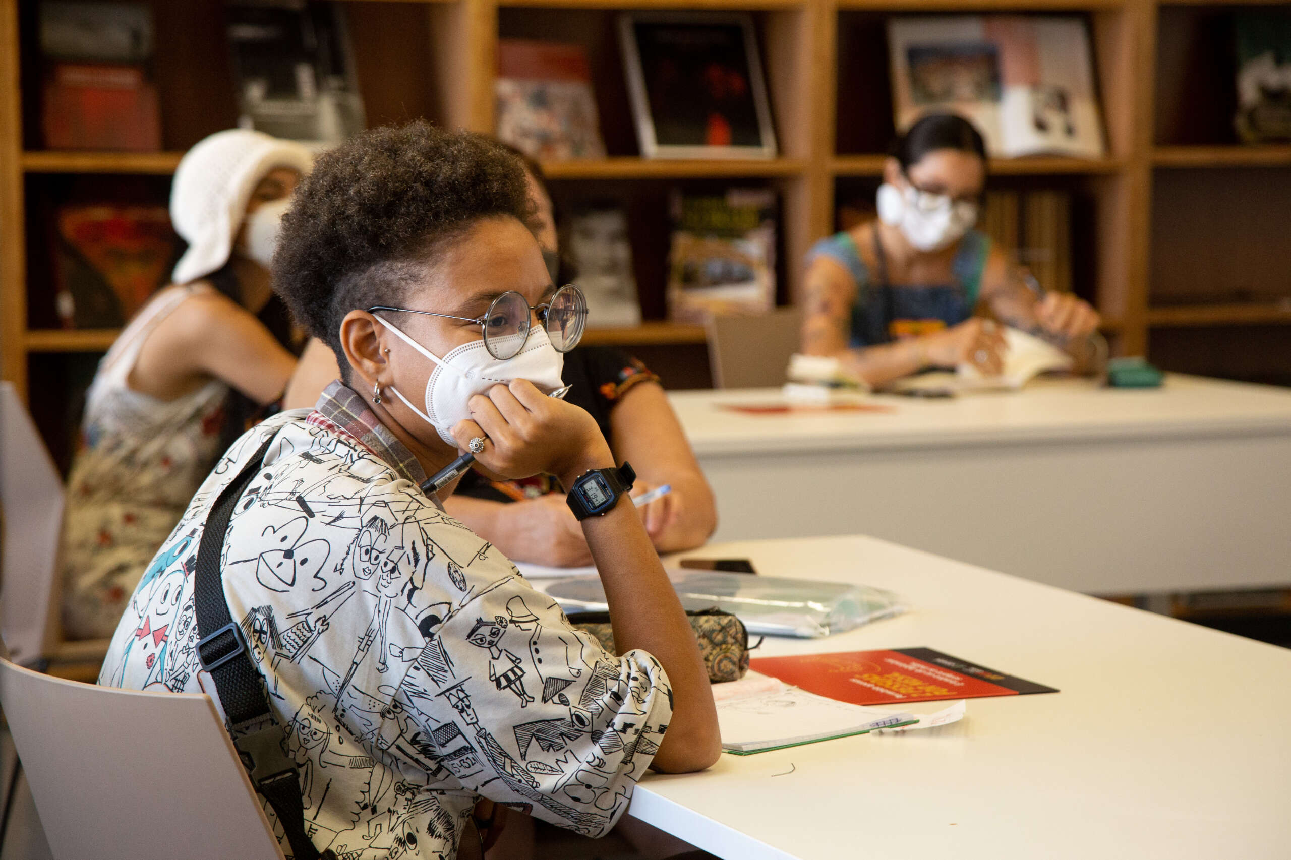 Biblioteca Pública Estadual abre inscrição para percursos formativos em escritas e mediação de leitura