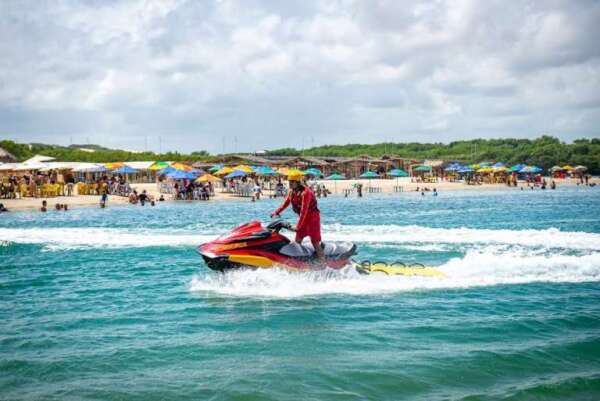 Confira as dicas de segurança para todos que frequentam as praias
