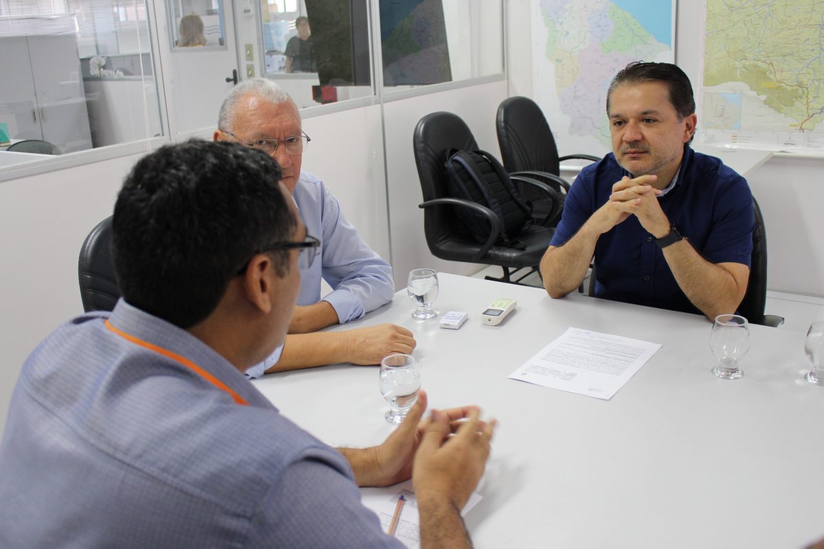 Cogerh e Cagece firmam parceria para ofertar água de reúso para Usina de Hidrogênio Verde no Ceará