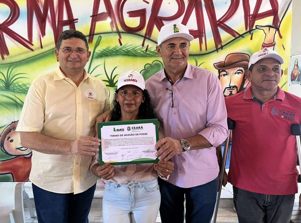 Setenta famílias de Carnaubal são beneficiadas com imissão de posse definitiva na terra