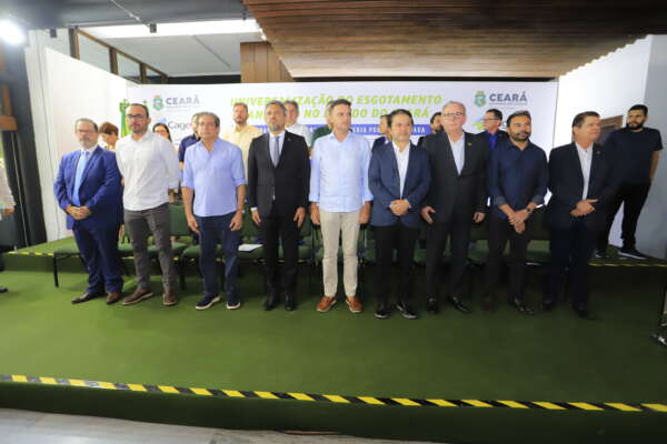 Governo do Ceará assina contrato de PPP para beneficiar 1,1 milhão de pessoas, em 17 municípios, com esgotamento sanitário