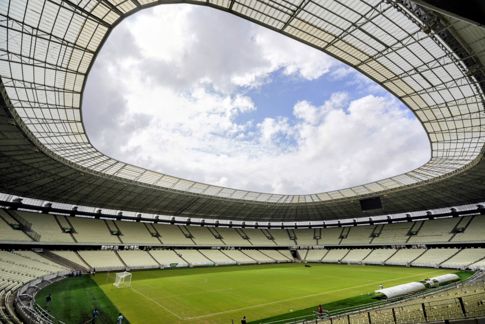 Governo do Estado e clubes se reúnem e definem transferência de dois jogos no mês de maio