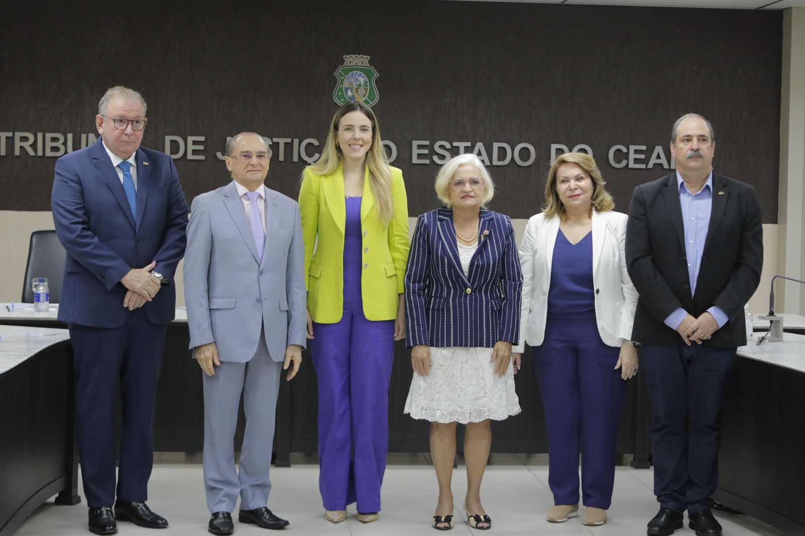 Governo do Ceará, TJCE e Fiec firmam parceria para abertura de vagas em cursos profissionalizantes para vítimas de violência doméstica