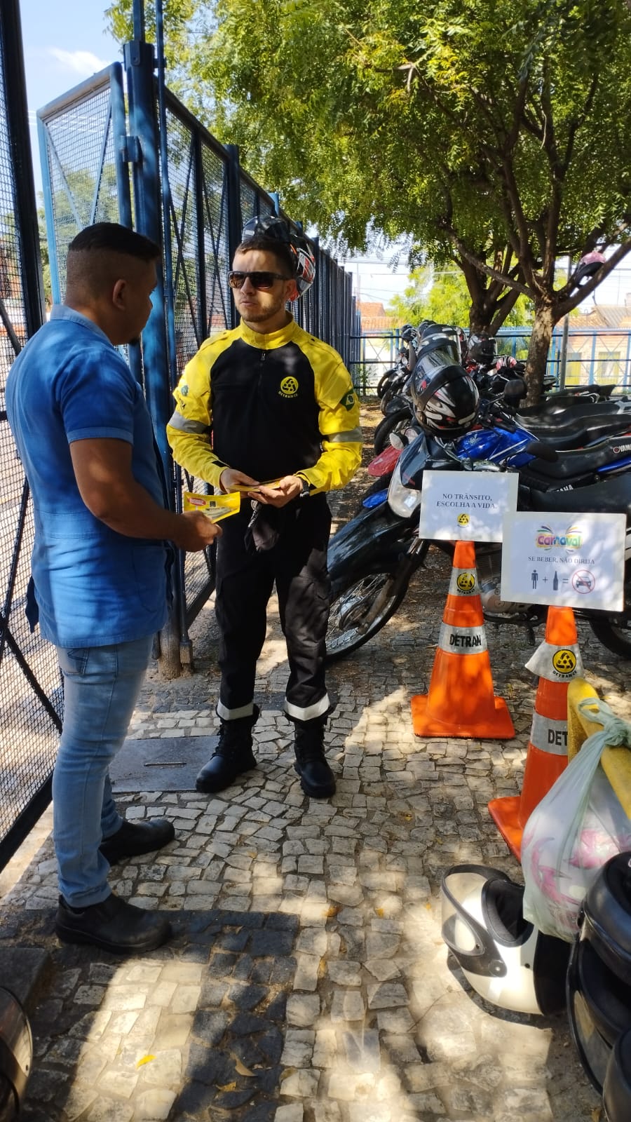 Ações educativas do Detran-CE durante o Carnaval alcançam mais de 4,2 mil pessoas entre pedestres e condutores