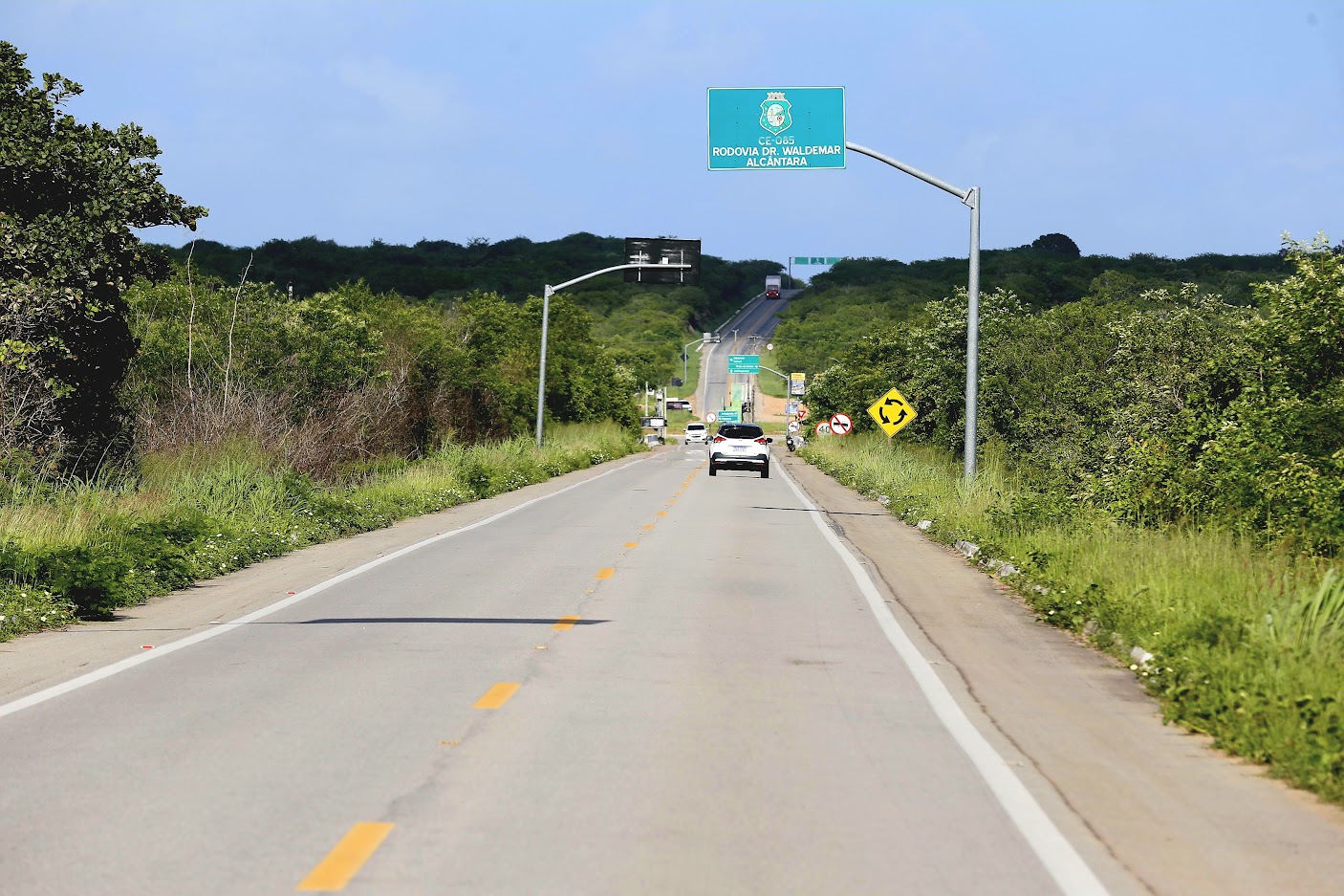 Com obras autorizadas, moradores e turistas serão beneficiados com duplicação de trecho da CE-085 entre Trairi e Itapipoca
