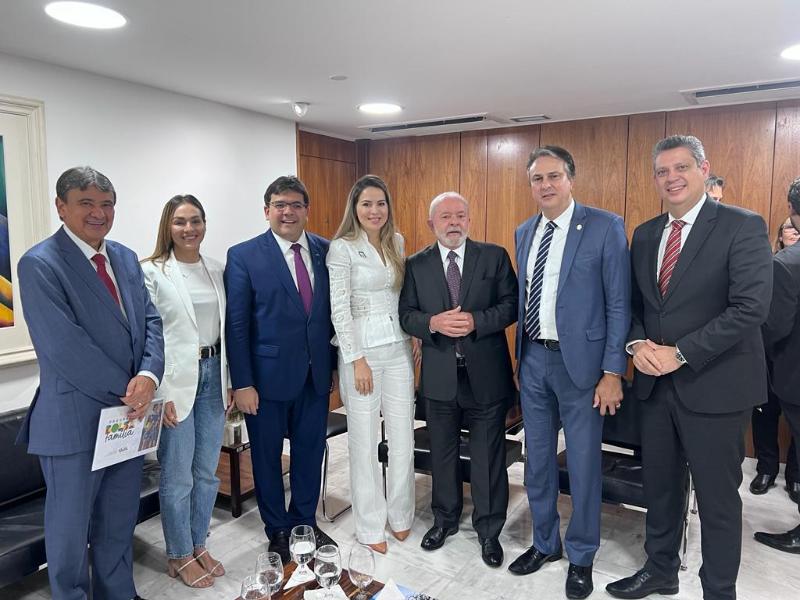 Cartão Mais Infância Ceará é inspiração para Governo Federal em retorno do Bolsa Família