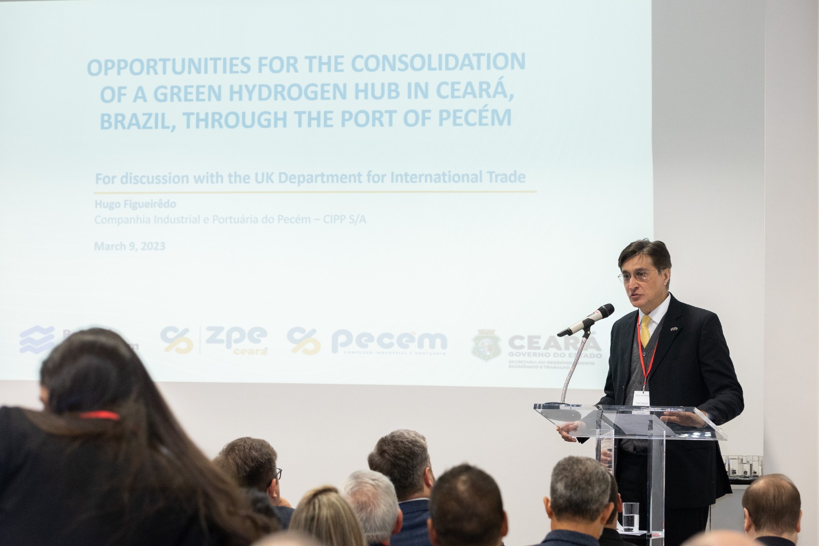 Presidente do Complexo do Pecém participa de missão técnica sobre hidrogênio no Reino Unido