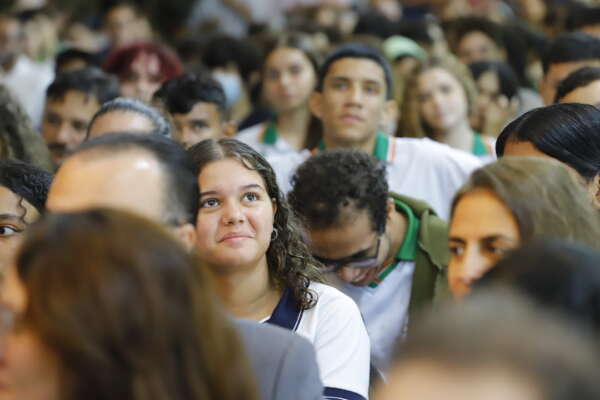 C-Jovem: segunda etapa vai capacitar mais de 8 mil pessoas na área de Tecnologia no Ceará
