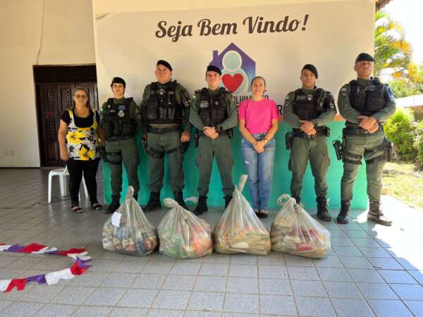Polícia Militar doa 700 kg de alimentos para instituições filantrópicas no Cariri