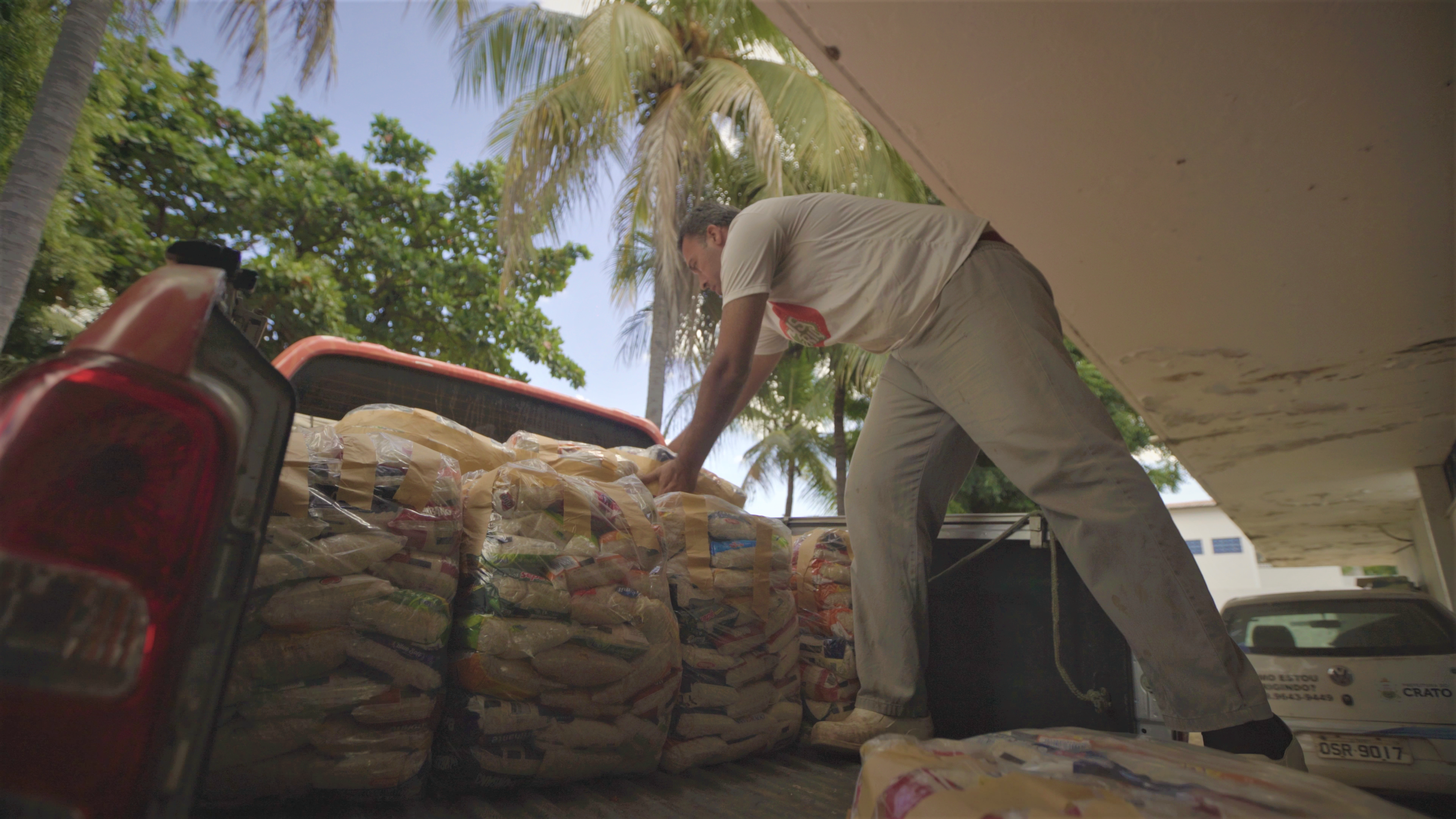 Extensa corrente do bem: Ceará Sem Fome entrega seis toneladas de alimentos arrecadadas na ExpoCrato 2023