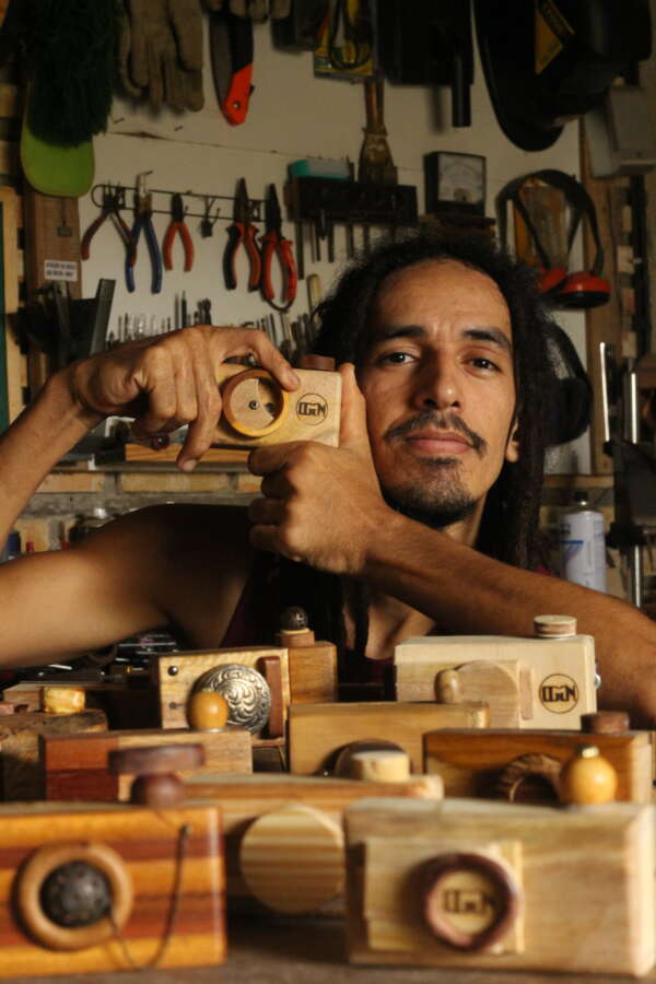 Sobrado Dr. José Lourenço promove oficina gratuita de câmera escura com o artesão Oggin