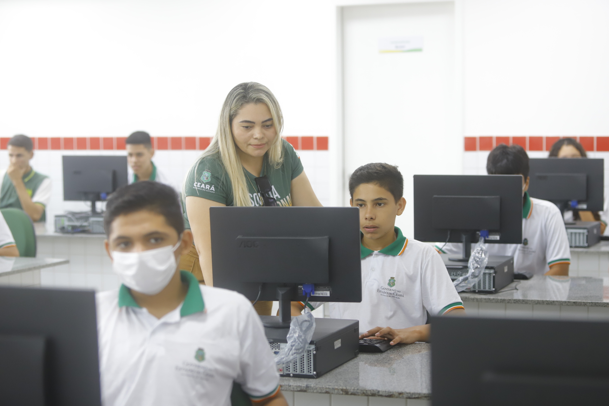 Mensagem do Executivo sobre carreira de técnicos da Seduc é aprovada na Alece