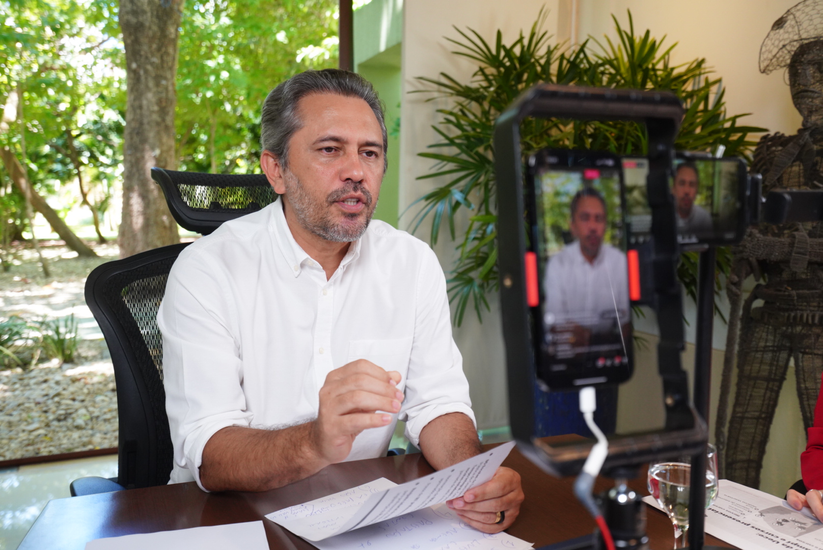 Governador Elmano de Freitas assina Projeto de Lei para viabilizar Renda do Sol