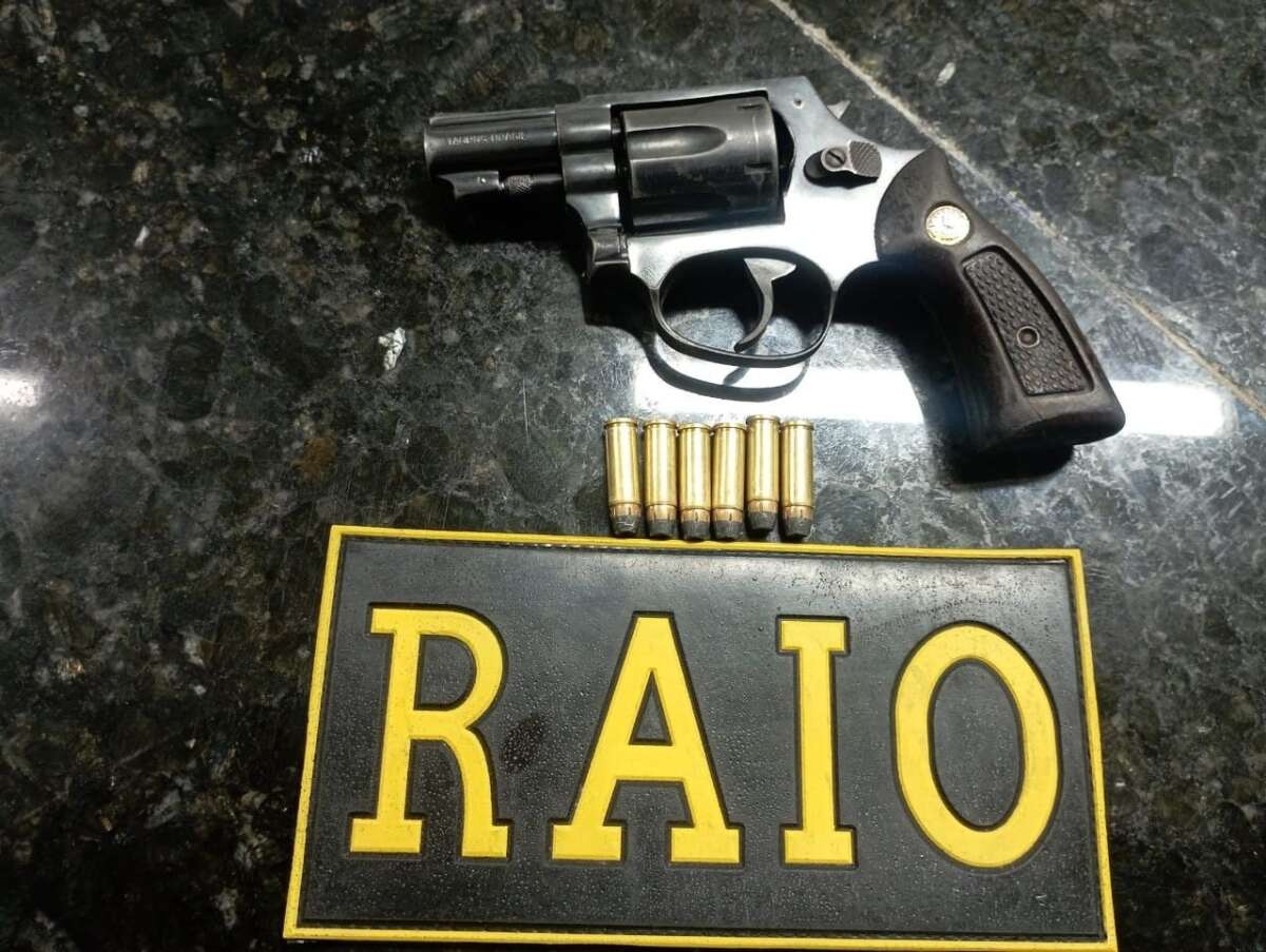 Polícia Militar prende dupla em flagrante com arma de fogo e munições em Sobral