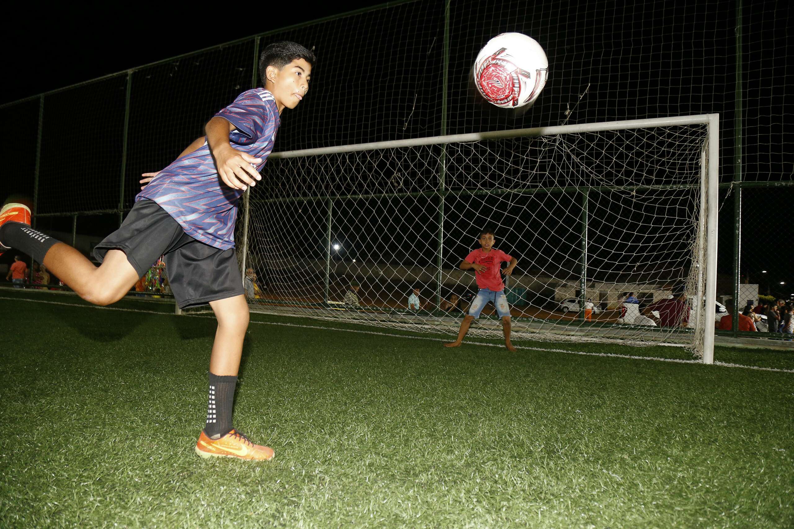 Inaugurada, areninha de Acopiara estimula prática esportiva e convivência comunitária