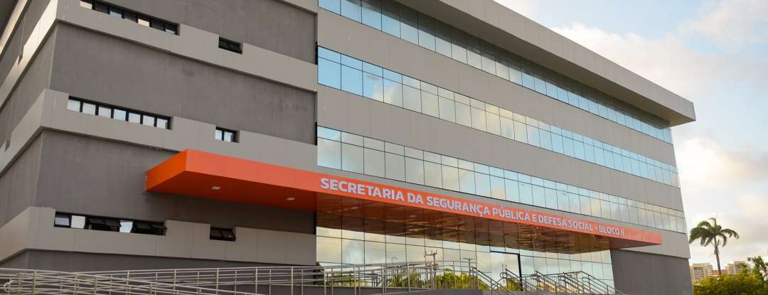 Forças de Segurança prendem dupla em flagrante por envolvimento em deslocamento forçado na RMF