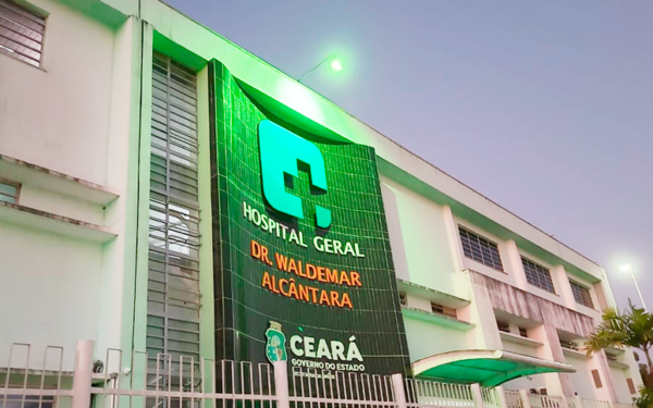 Fachada do HGWA é iluminada em alusão ao Setembro Verde, mês de incentivo à doação de órgãos e tecidos