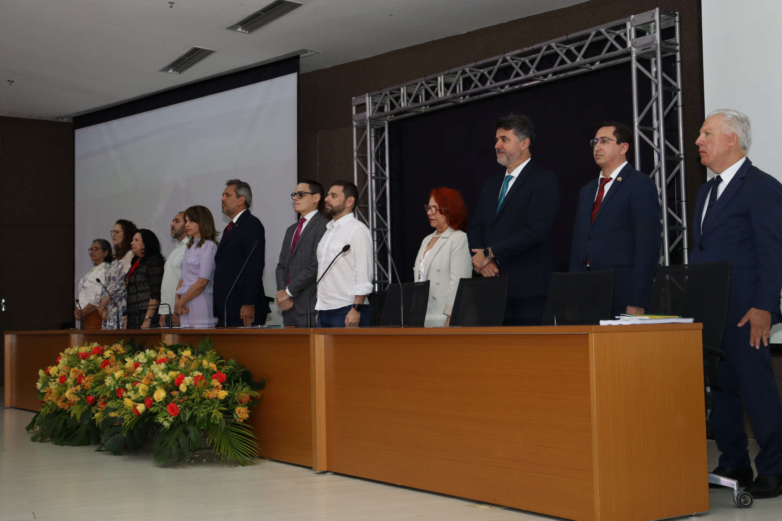 Na abertura do Ceará Licita, governador Elmano de Freitas ressalta importância da capacitação de servidores estaduais