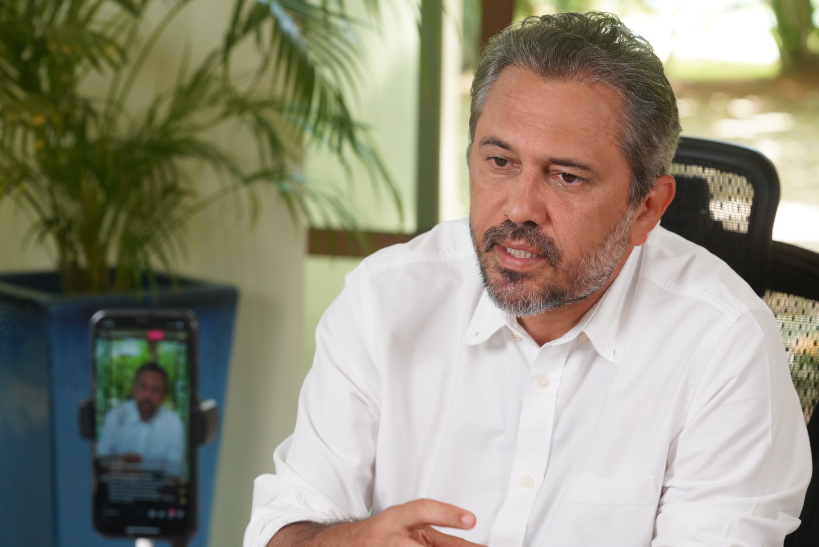 Governo do Ceará antecipa pagamento da segunda parcela do 13º salário para 180 mil servidores; R$ 2,5 bilhões serão injetados na economia em dezembro