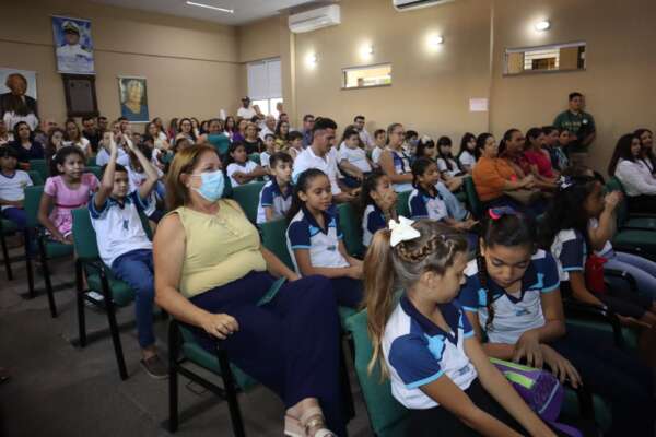 Município de Mombaça adere ao Programa SRH nas Escolas