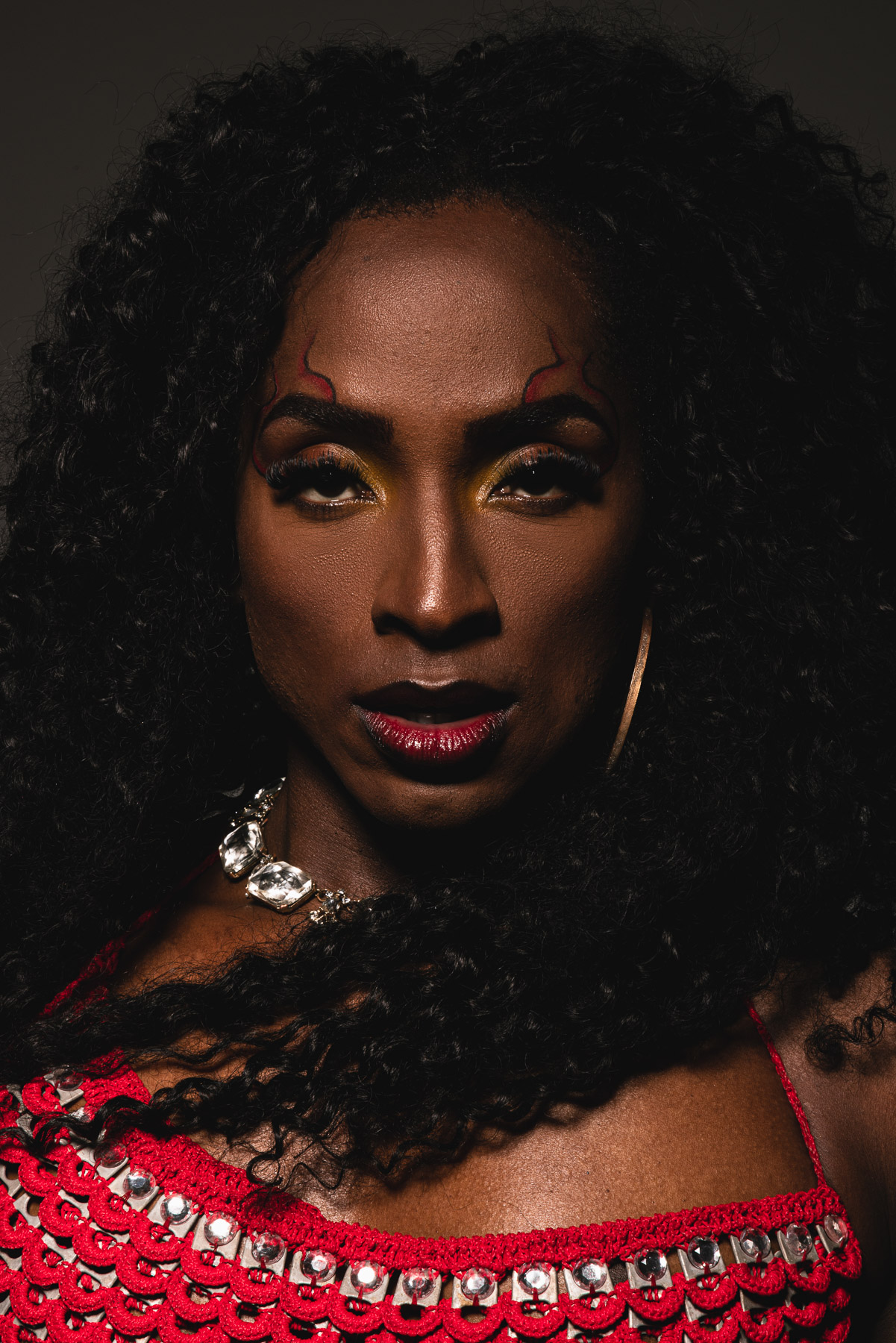 Tutora do Lab Dança da Porto Iracema das Artes, Mãe Puma Camillê Legbara, realiza aula aberta “CapoeyraVogue”, em Sobral