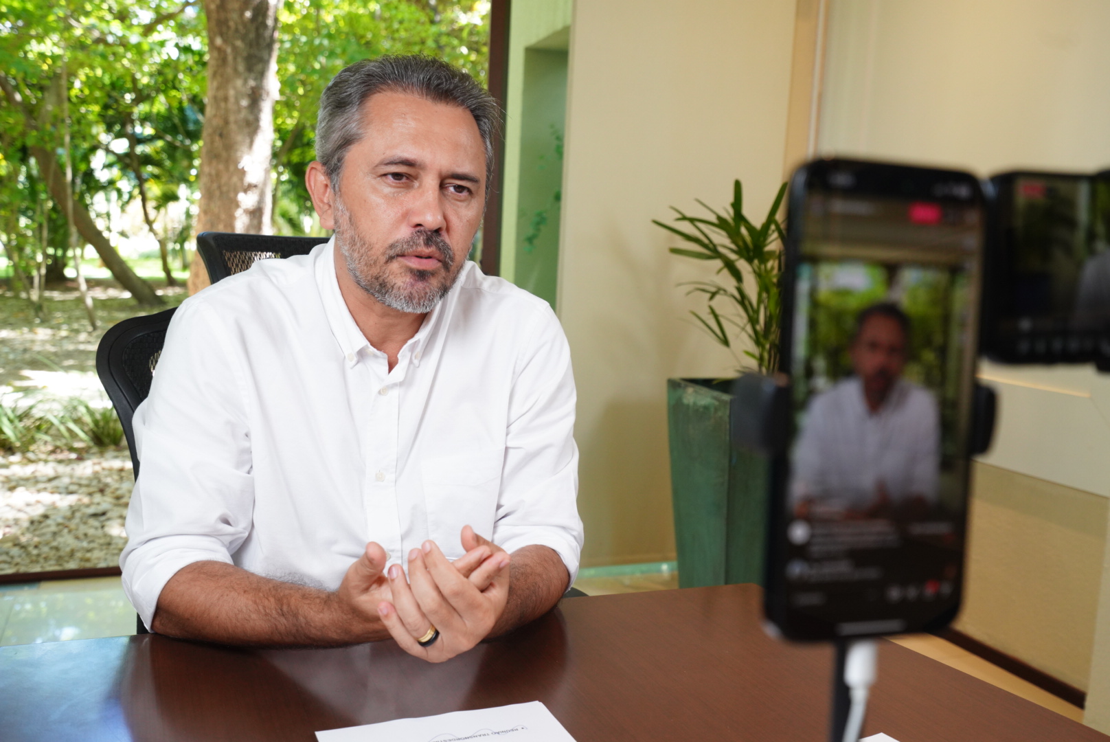 Governador anuncia chamamento de mais de 1.300 aprovados em concursos da PMCE