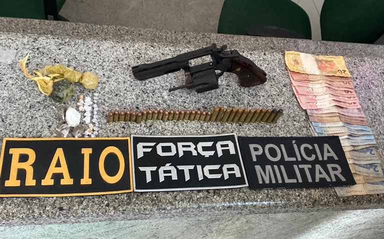 Em ações distintas, quatro suspeitos são presos pela PMCE com armas, drogas e munições em Itarema